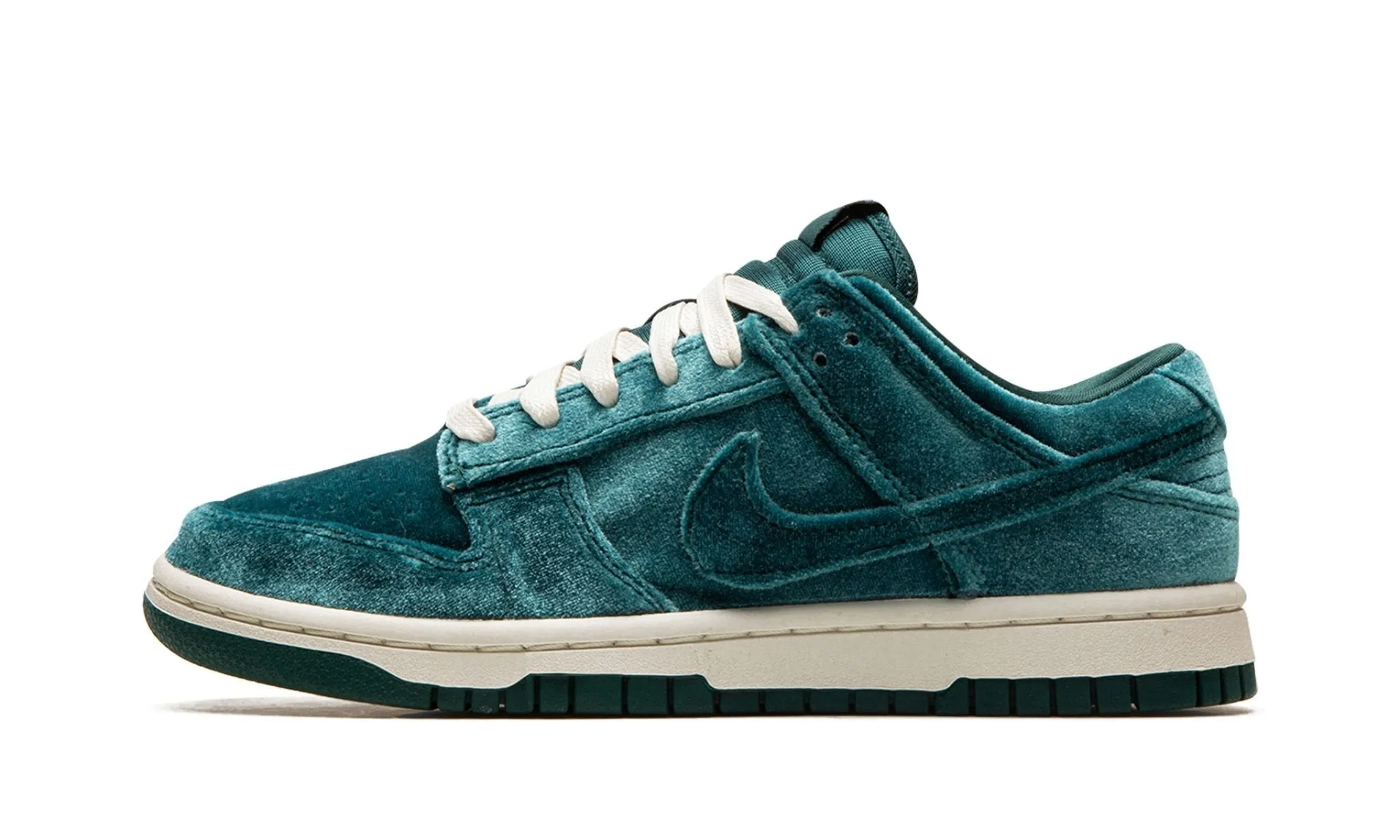 Clean Cut Weather Ready Nike Dunk Low "Velvet Teal" Women's