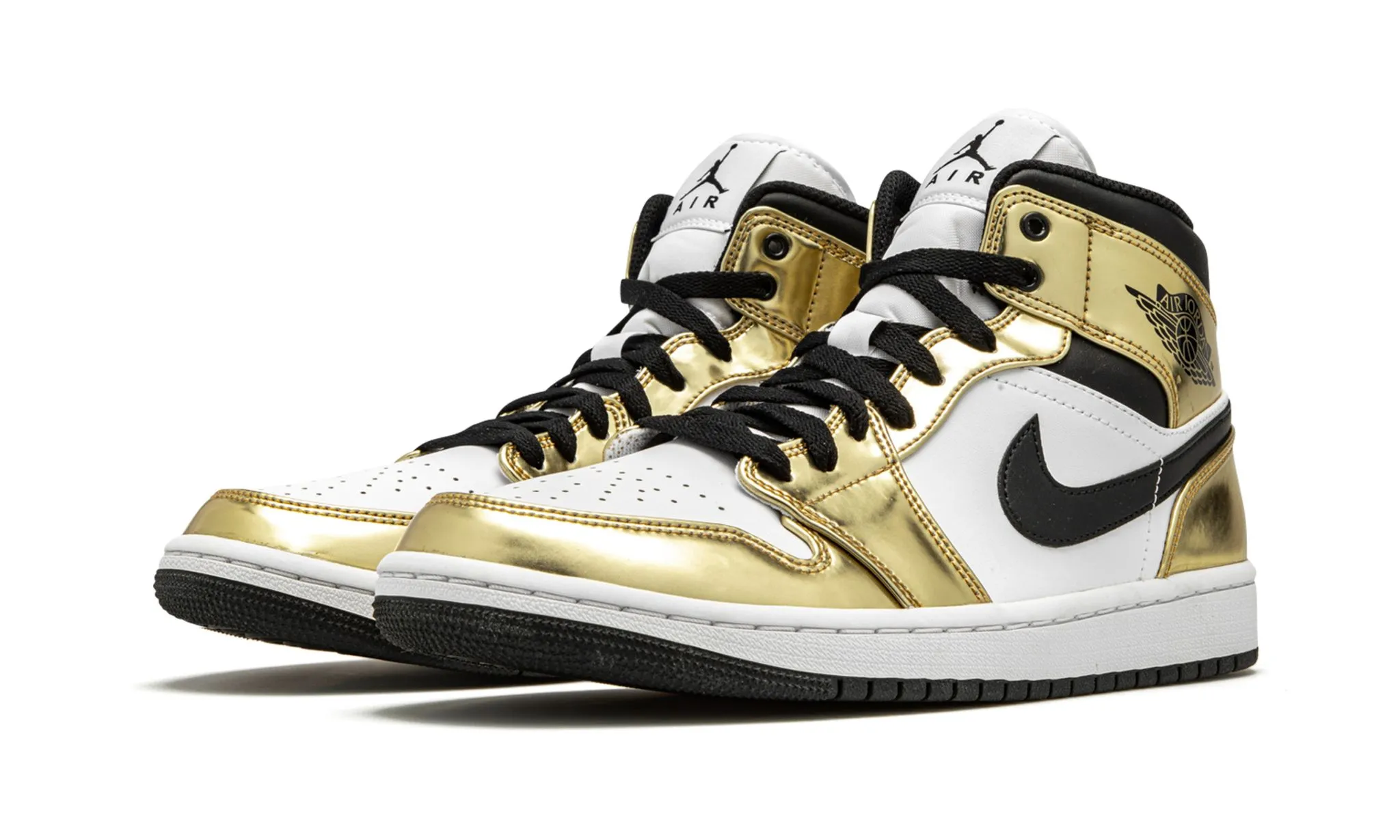Air Jordan 1 Mid SE Metallic Gold Easy Pace Airport Style