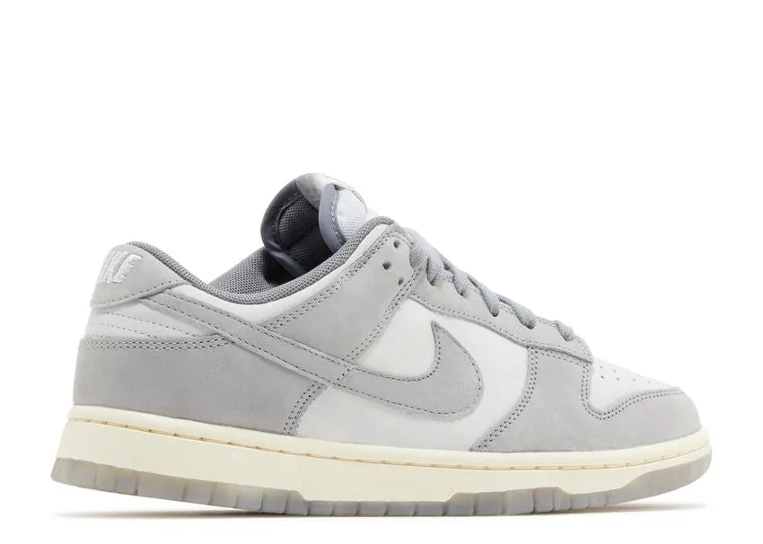 Quiet Move Canyon Jog Nike Dunk Low Cool Grey Football Grey