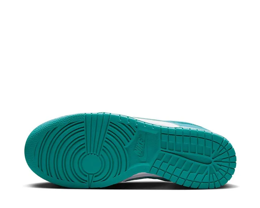 Day-Long Wear Flexible Design Nike Dunk Low W