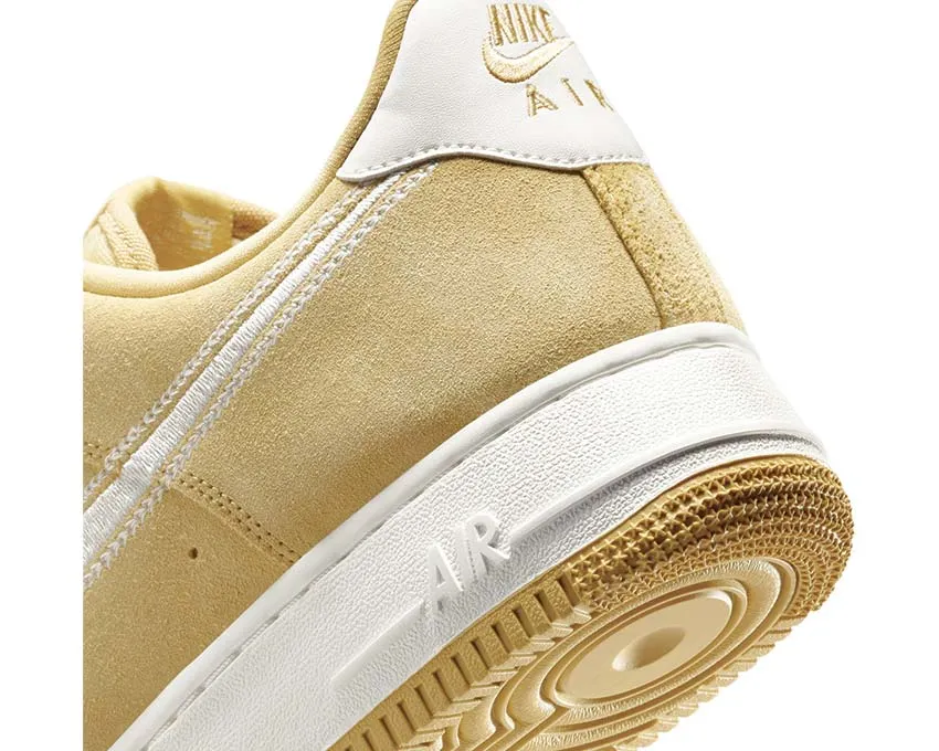 Nike Air Force 1 '07 LV8 "Buff Gold" Relax Fit Style focused