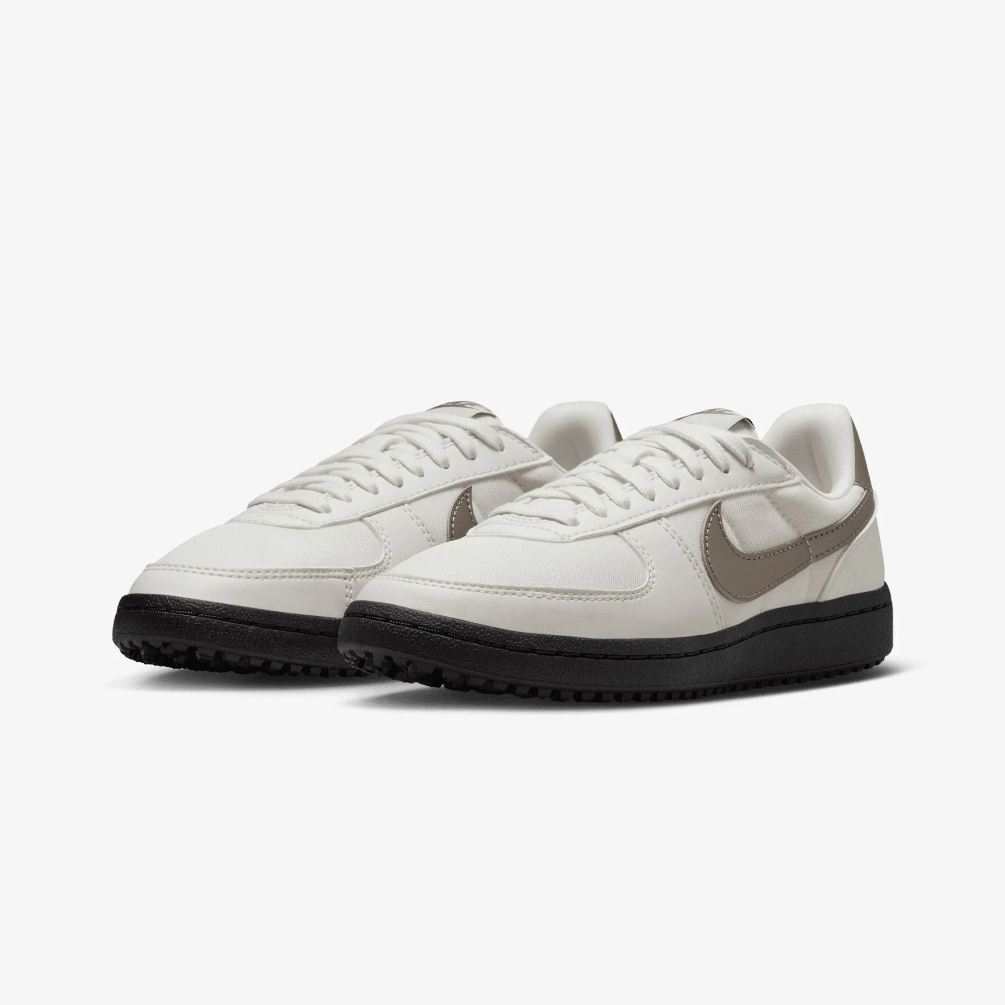 NIKE | FIELD GENERAL { PHANTOM/MTLC PEWTER-BLACK-FLAT PEWTER Rain Step