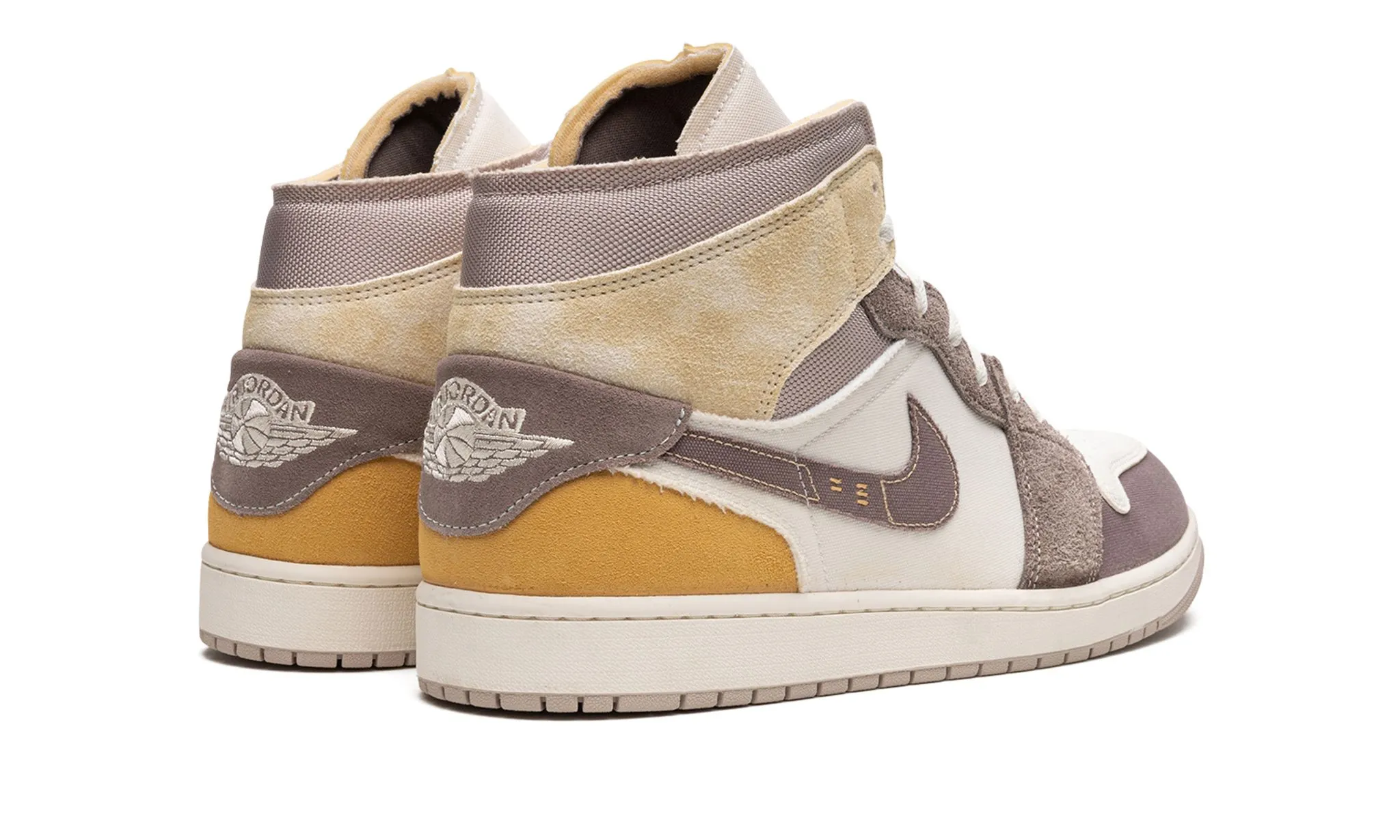 Quiet Move Air Jordan 1 Mid SE Craft Inside Out Taupe Haze