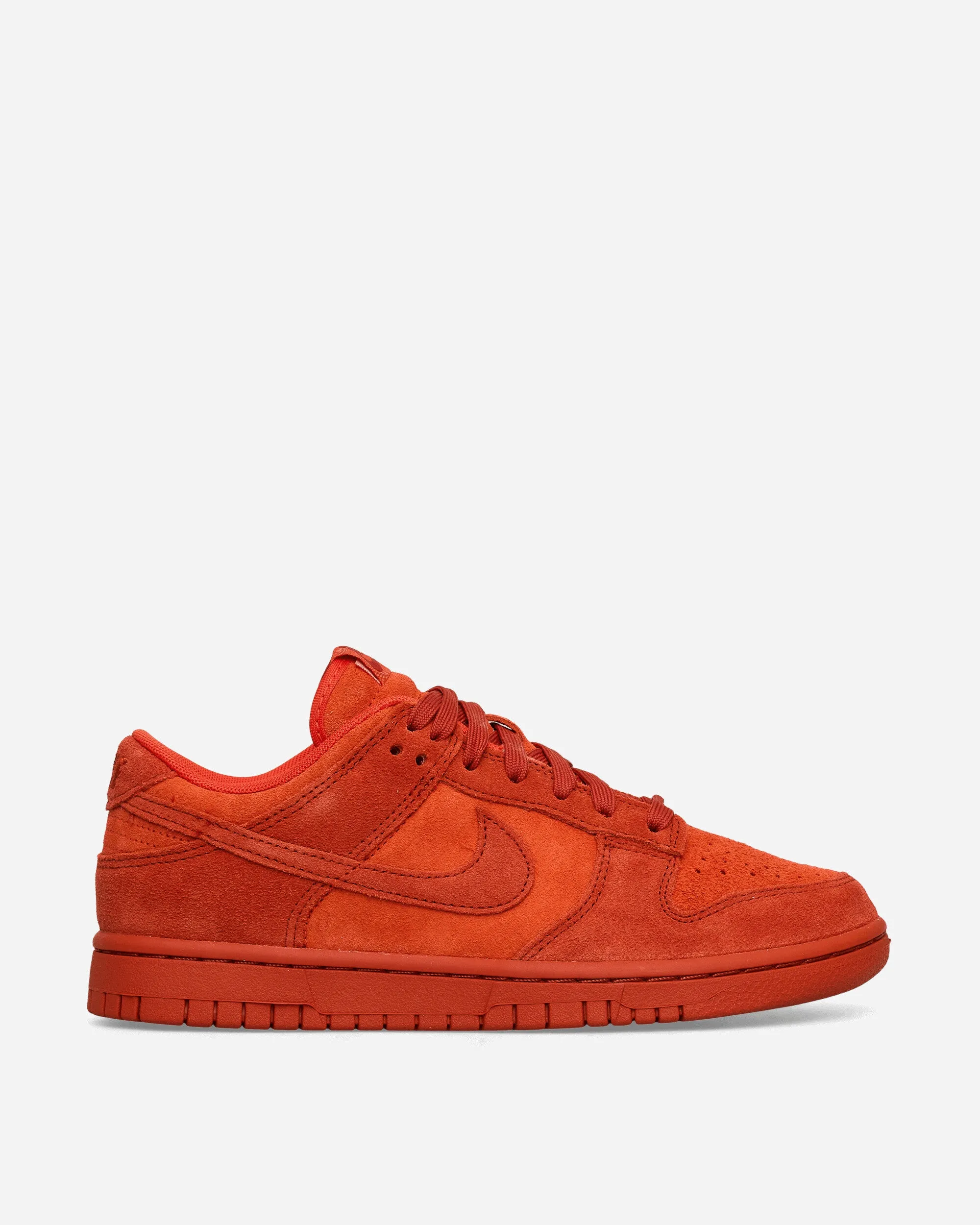 Women's Dunk Low SE Sneakers Picante Red / Dragon Red Energy Core
