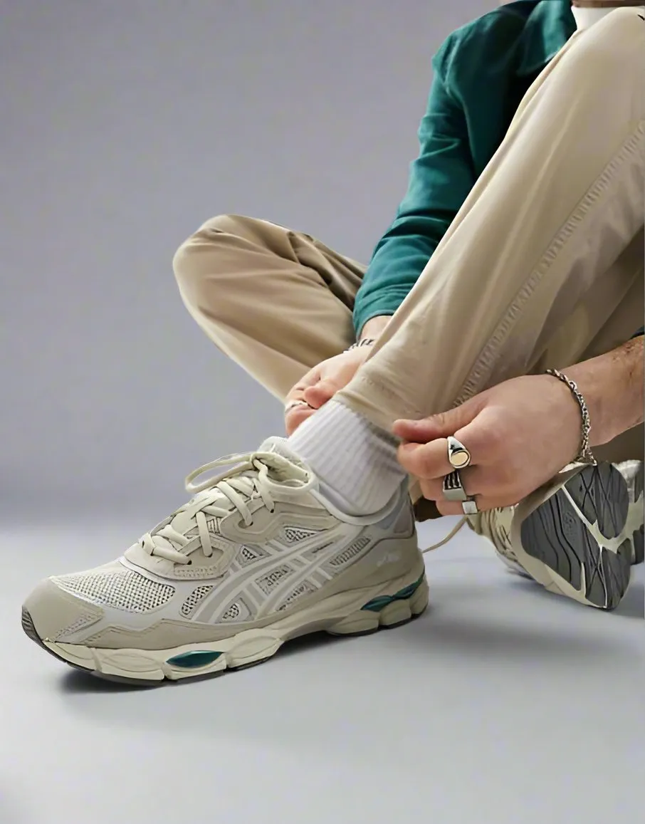 Iconic silhouette ASICS Gel-NYC Smoke Grey