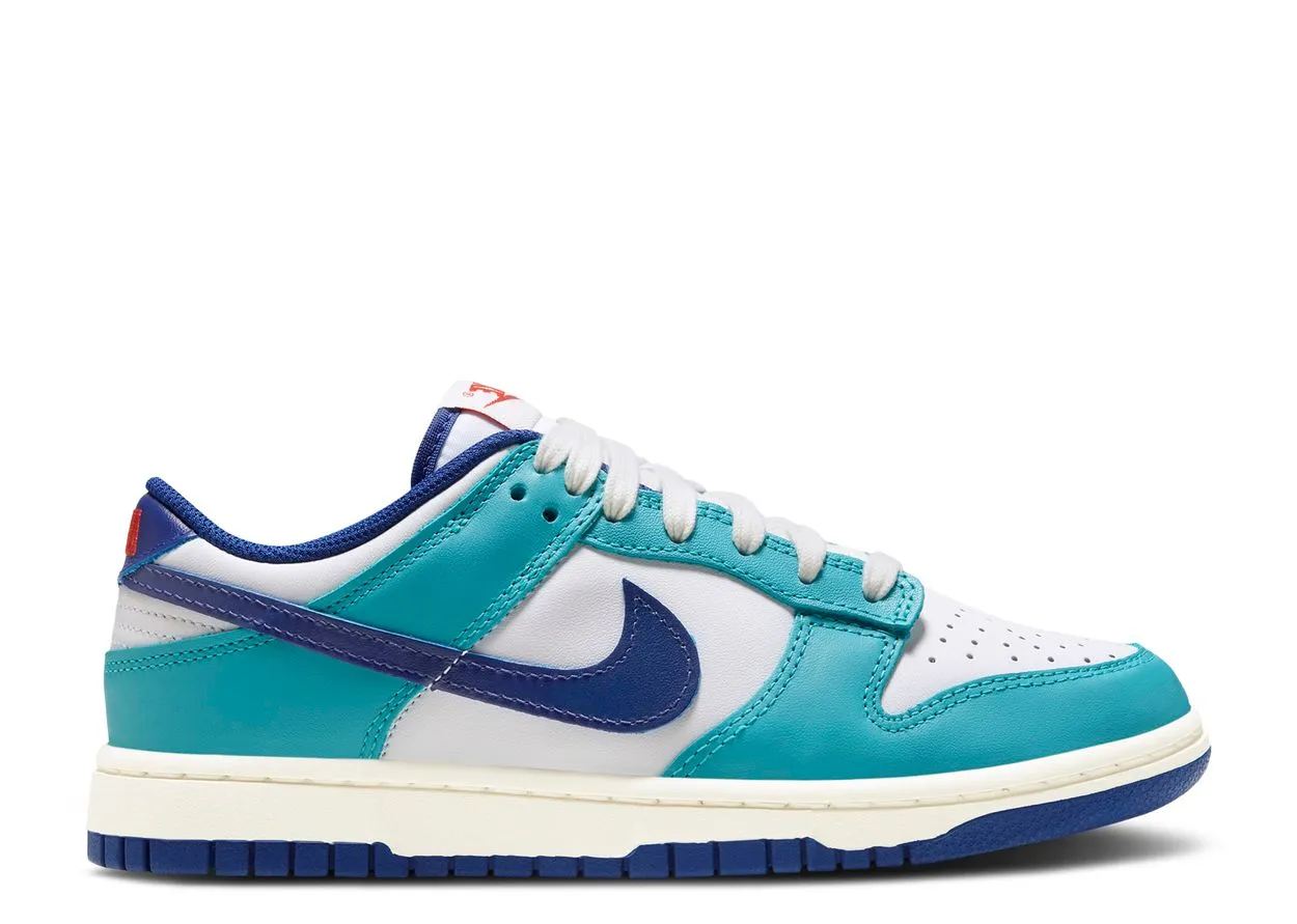 Nike Dunk Low Teal Nebula Deep Royal suede upper