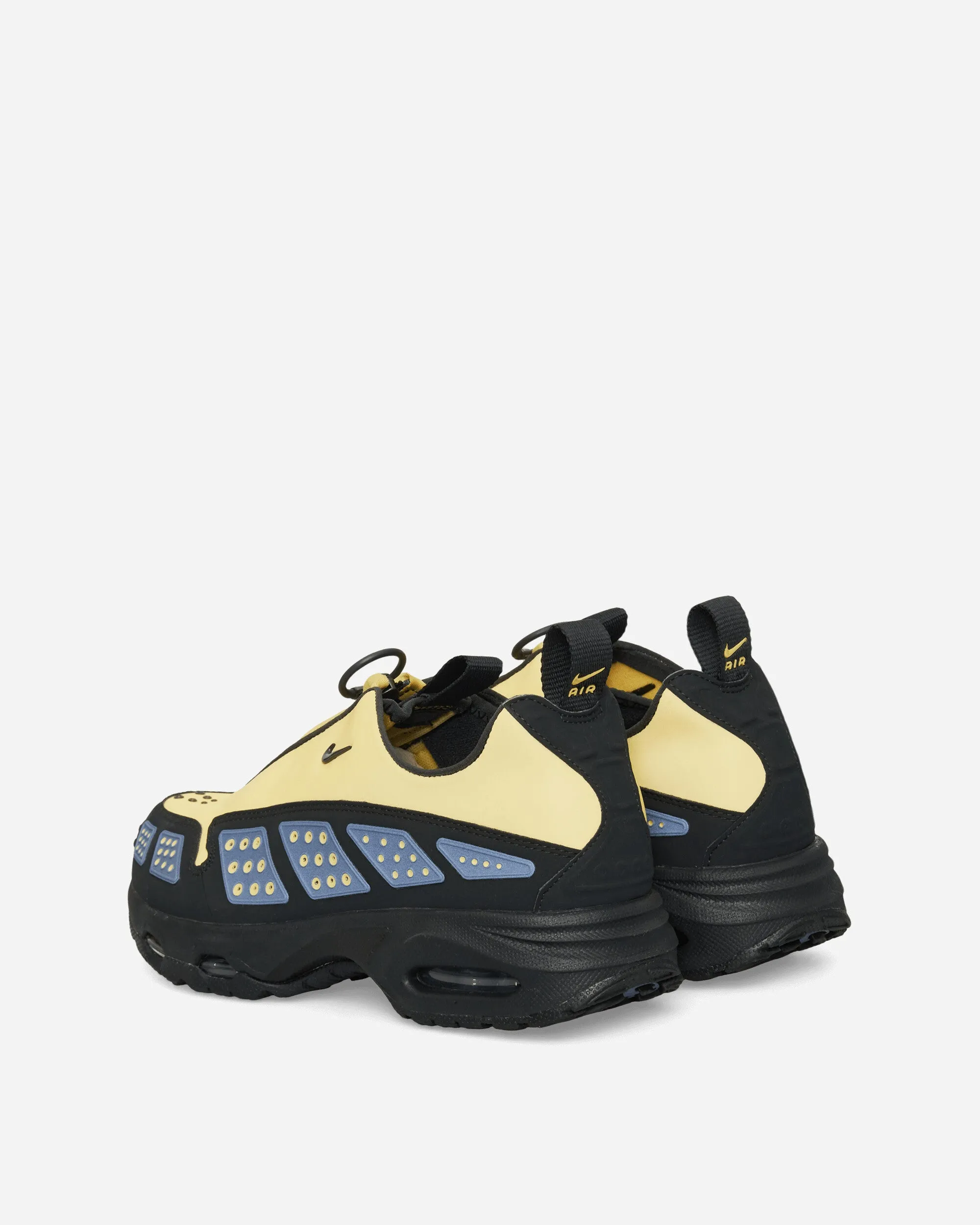 Urban Walk Summer Heat Women's Air Max SNDR Sneakers Saturn Gold / Off Noir