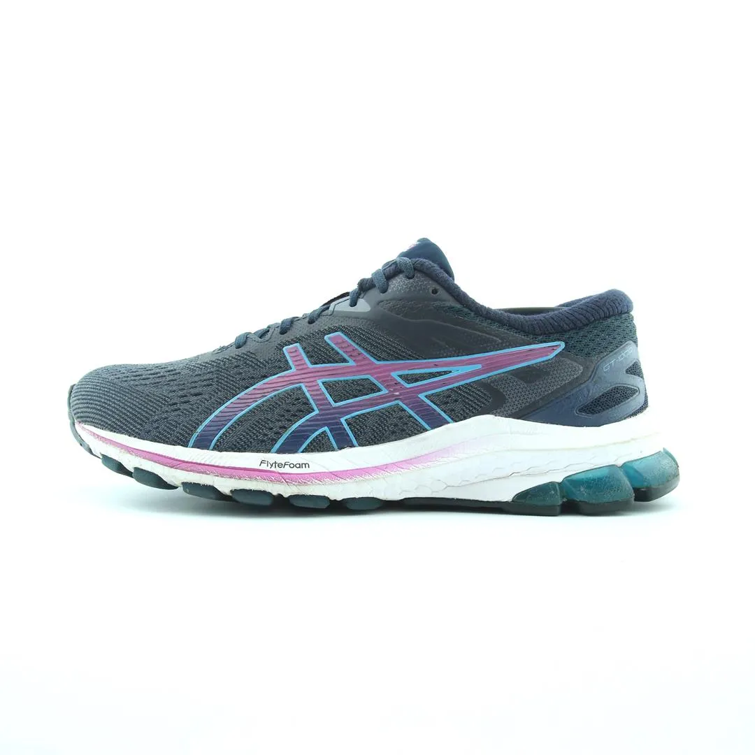 Run Free Classic ASICS GT-1000 10