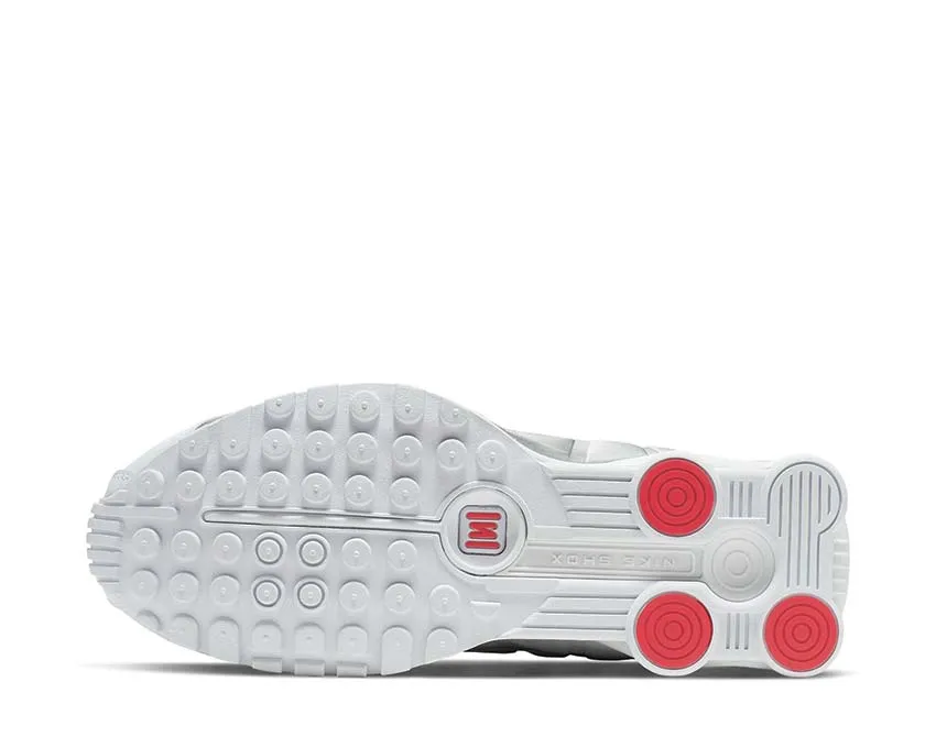 Firm Grip Durable Construction Nike Shox R4 W