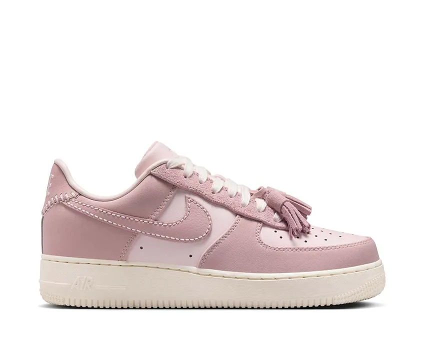 Stage Day Lift Hike Nike Air Force 1 '07 W "Pink Oxford"