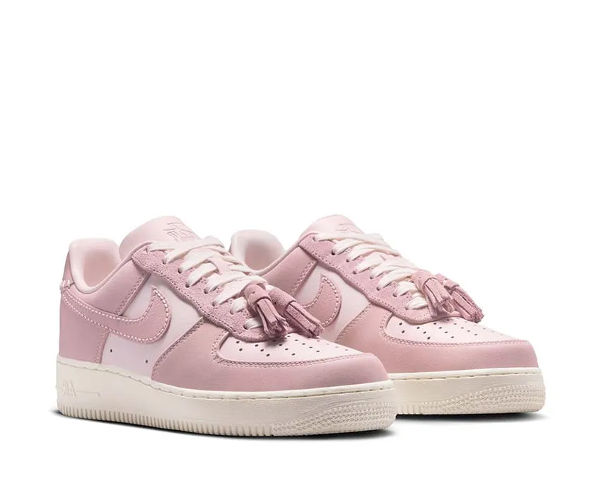 Nike Air Force 1 '07 W "Pink Oxford" Kick Step Cloudy Jog