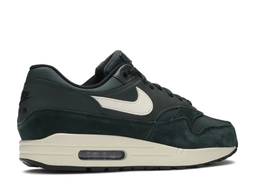 Nike Air Max 1 Outdoor Green Everywhere Use Cool Comfort
