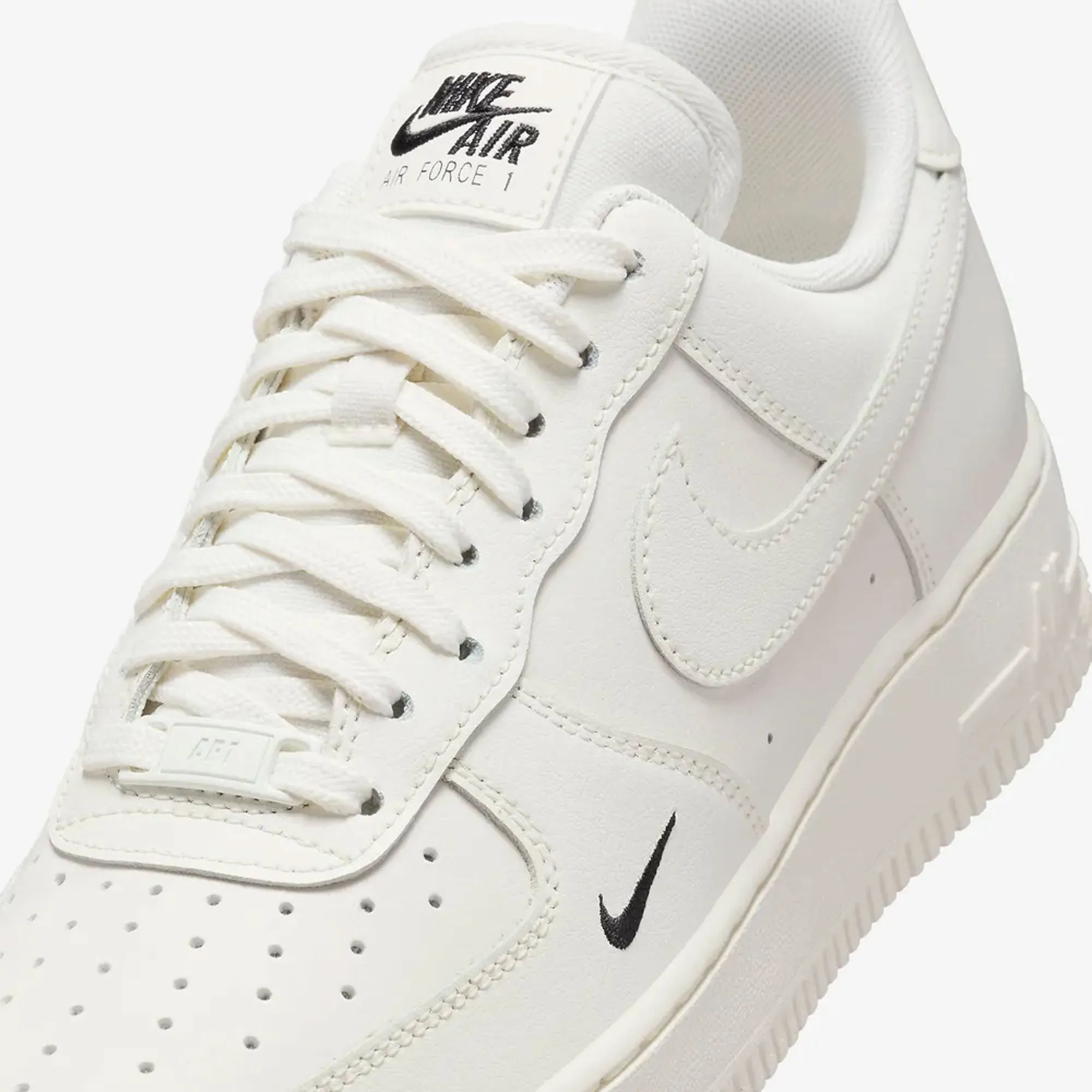Best Seller Mono Style NIKE | AIR FORCE 1 '07 ESSENTIAL { SAIL/SAIL-BLACK