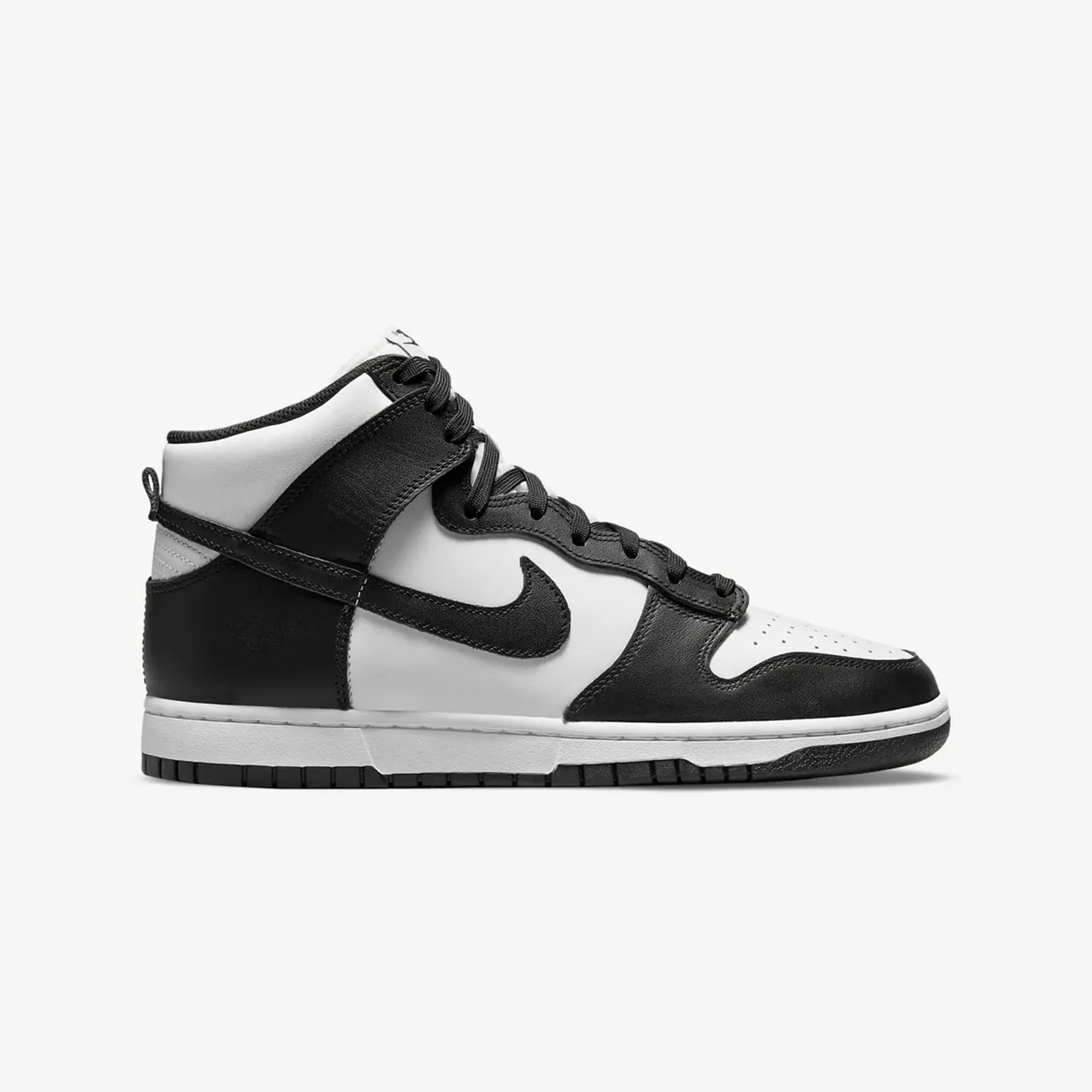 Field Walk Nike | DUNK HIGH RETRO { BLACK / WHITE