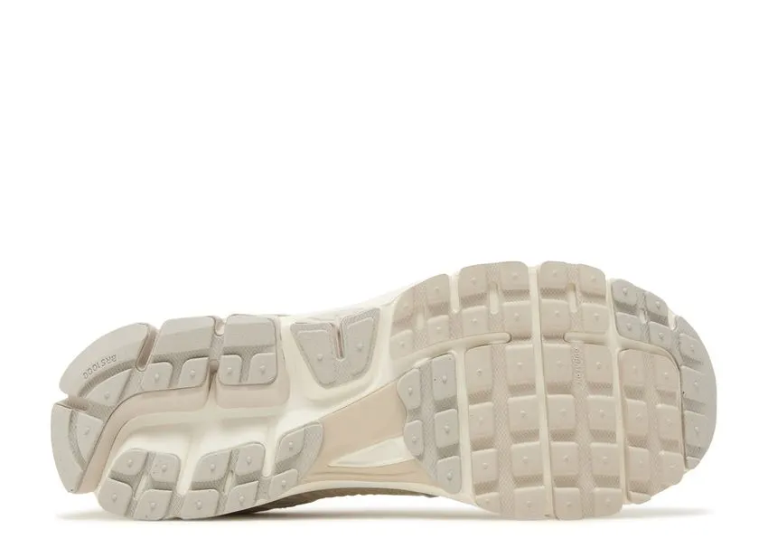 Nike Zoom Vomero 5 Light Orewood Brown running in obstacle races shoes professional runners' shoes option