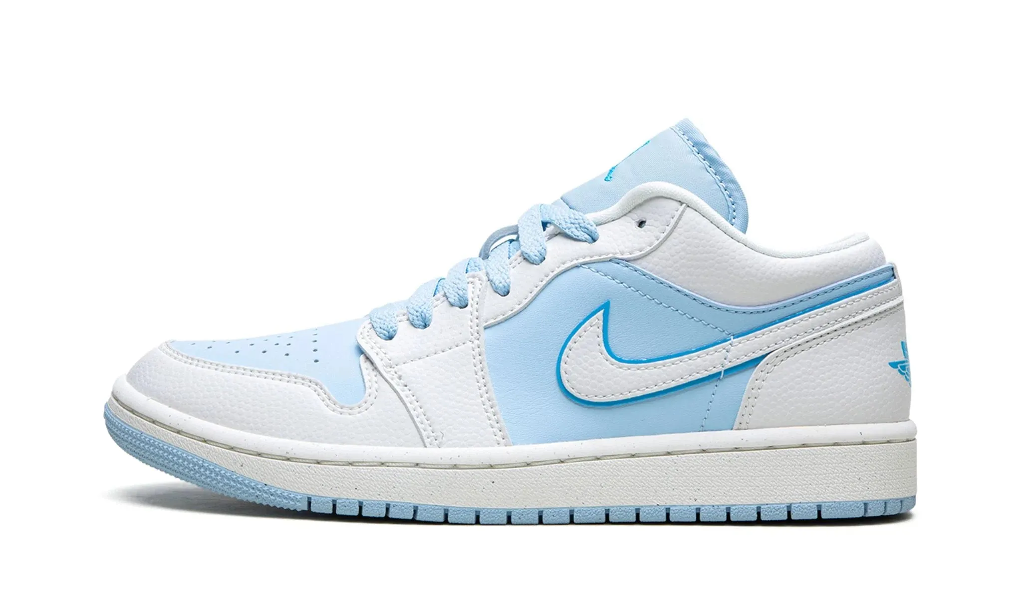 Urban Sleek Wmns Air Jordan 1 low SE Reverse Ice Blue