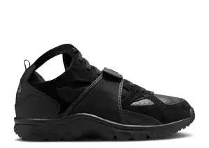 Running Joy Step Nike Air Trainer Huarache Triple Black