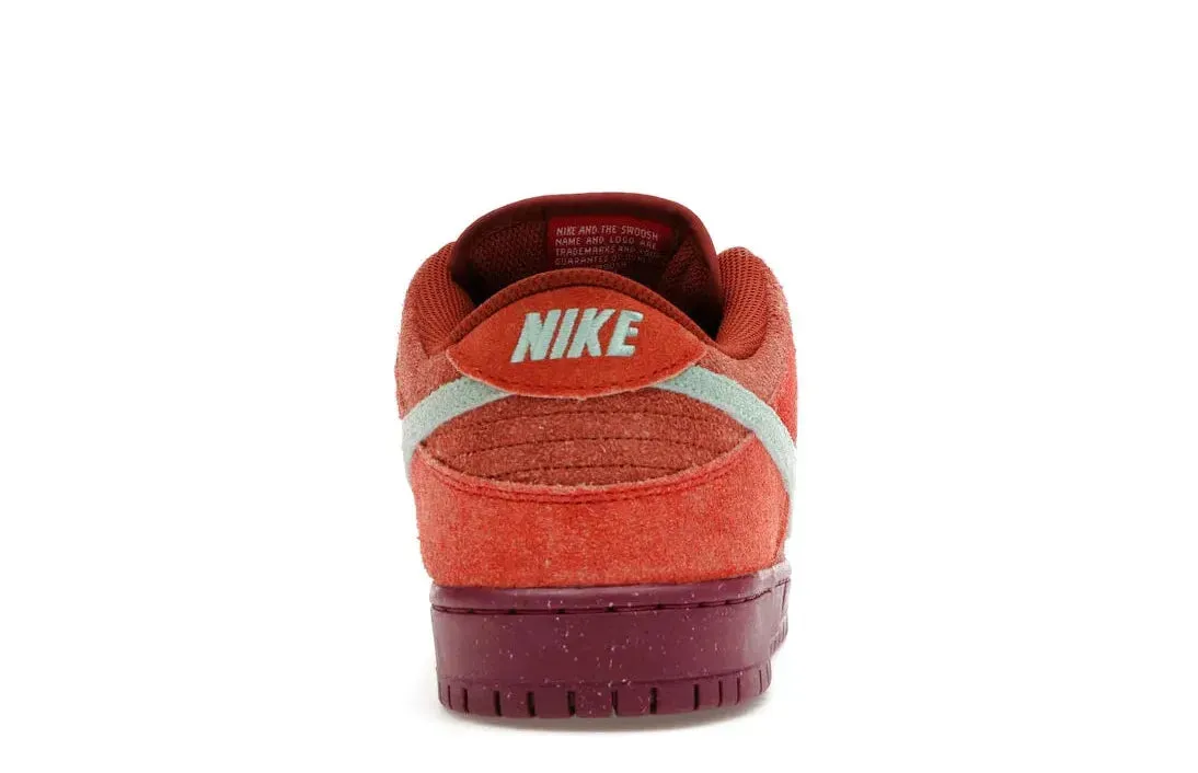 Nike SB Dunk Low Mystic Red Rosewood Classic Dynamic Feel