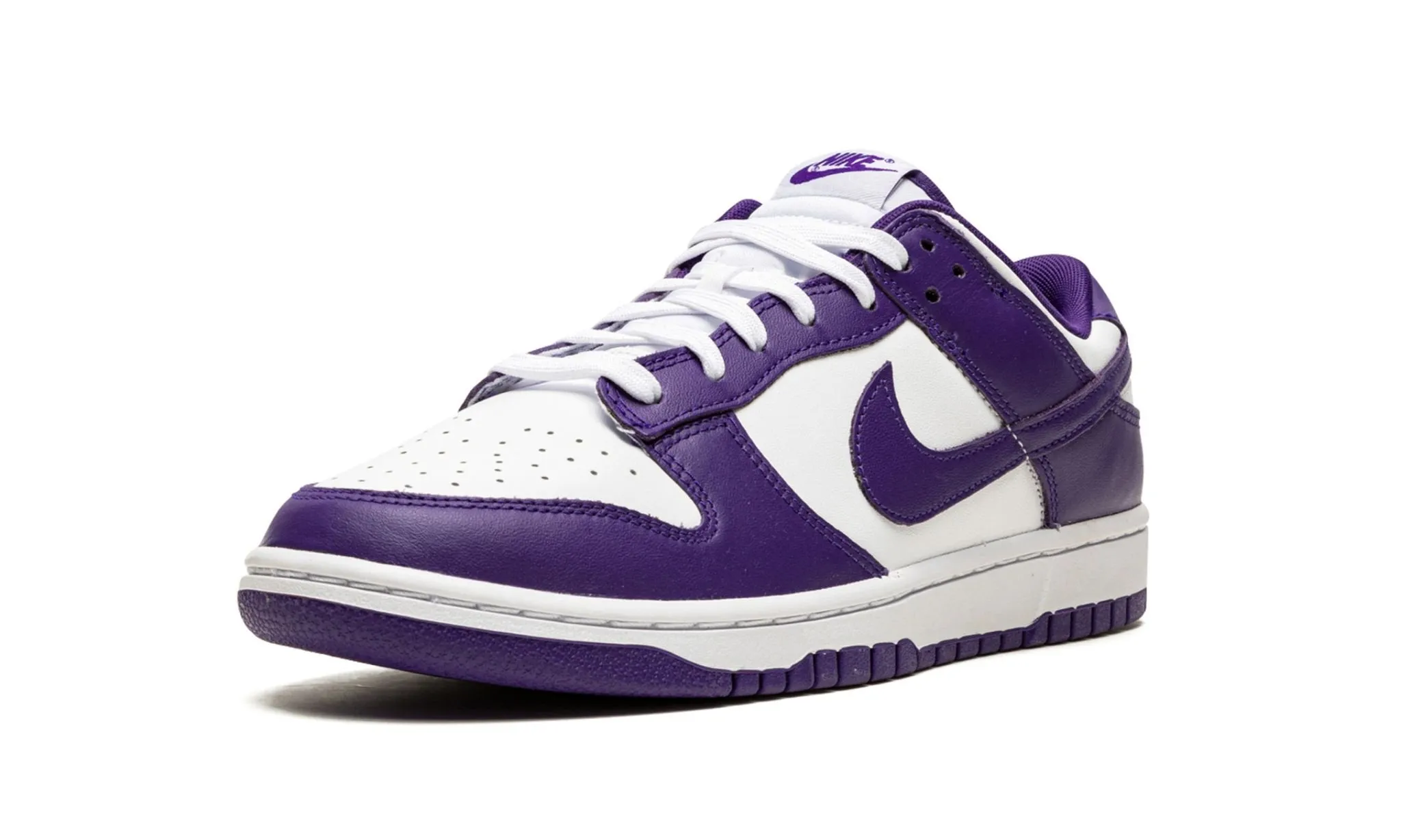 Nike Dunk Low "Court Purple" Derby Style Step Trend