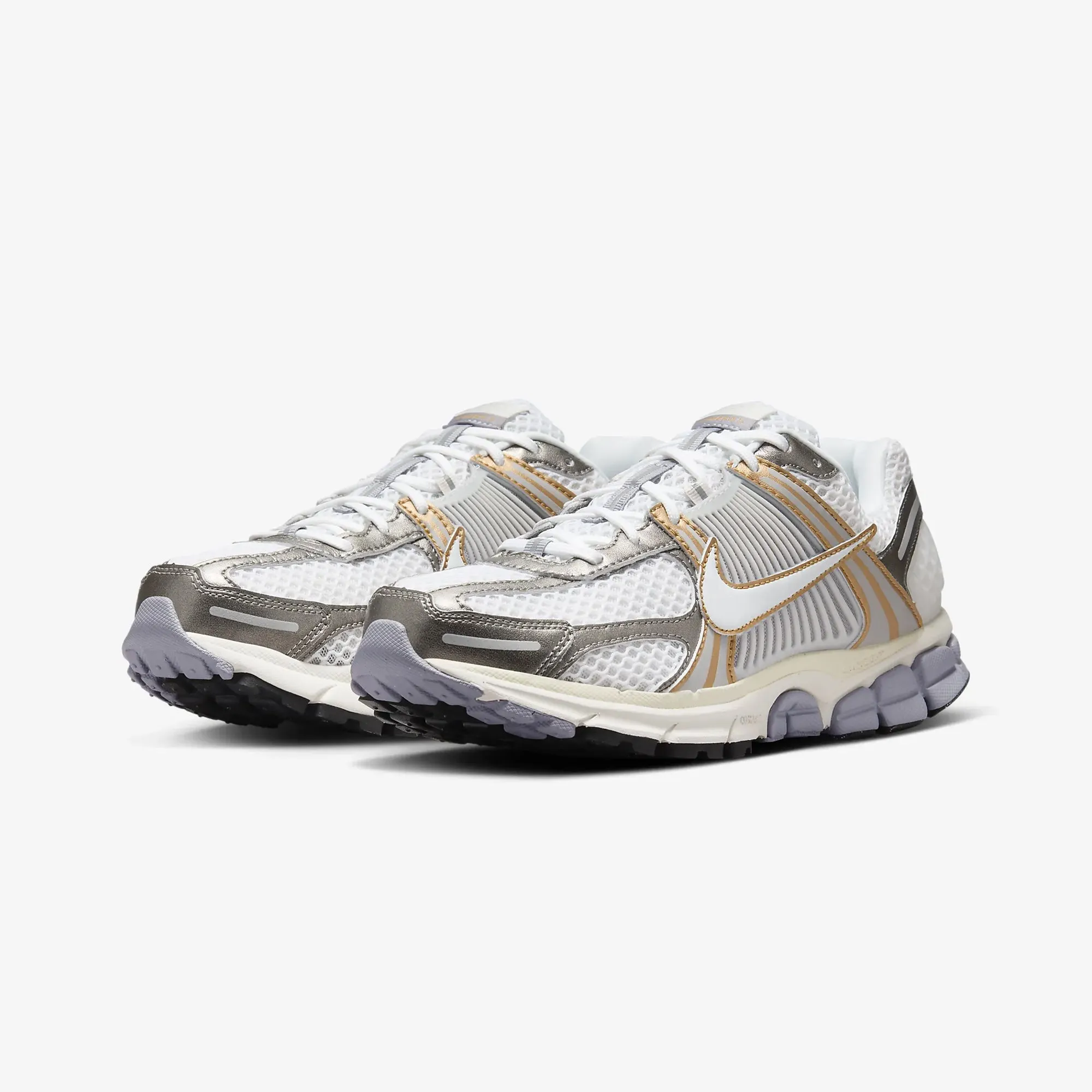 NIKE | ZOOM VOMERO 5 { PLATINUM TINT/WHITE-MTLC PEWTER Mid Top