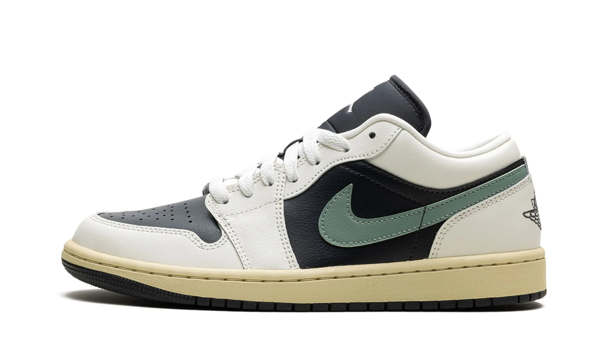 Comfort Bend Wmns Air Jordan 1 Low 'Jade Smoke'