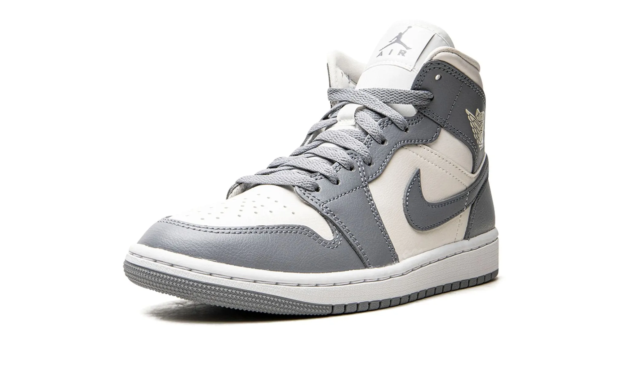 on the road Leap Step Wmns Air Jordan 1 Mid 'Stealth'
