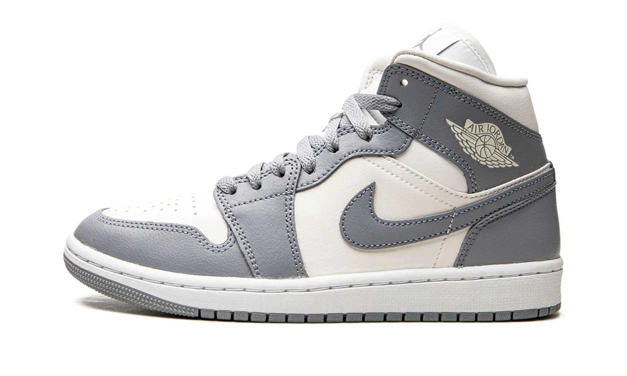 Oxford Style Step Smart Wmns Air Jordan 1 Mid 'Stealth'