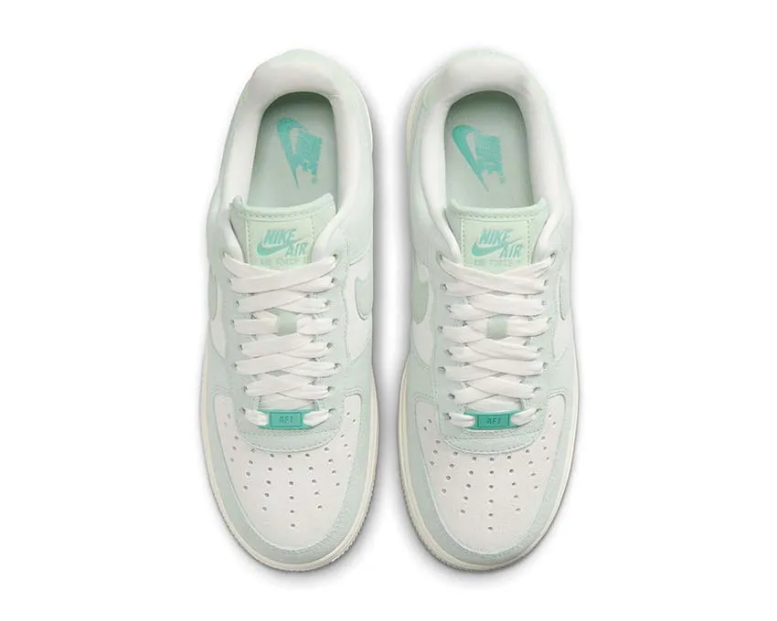 Nike Air Force 1 '07 SE W "Spruce Aura" Durable materials