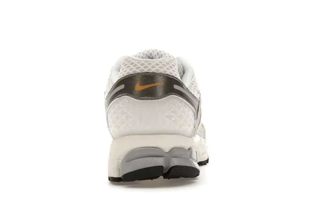 Nike Zoom Vomero 5 Platinum Tint Metallic Gold neutral colored shoes