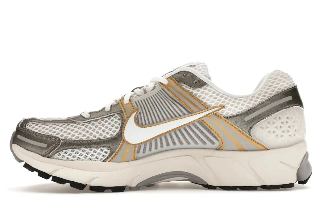 Nike Zoom Vomero 5 Platinum Tint Metallic Gold Strength training running on sand