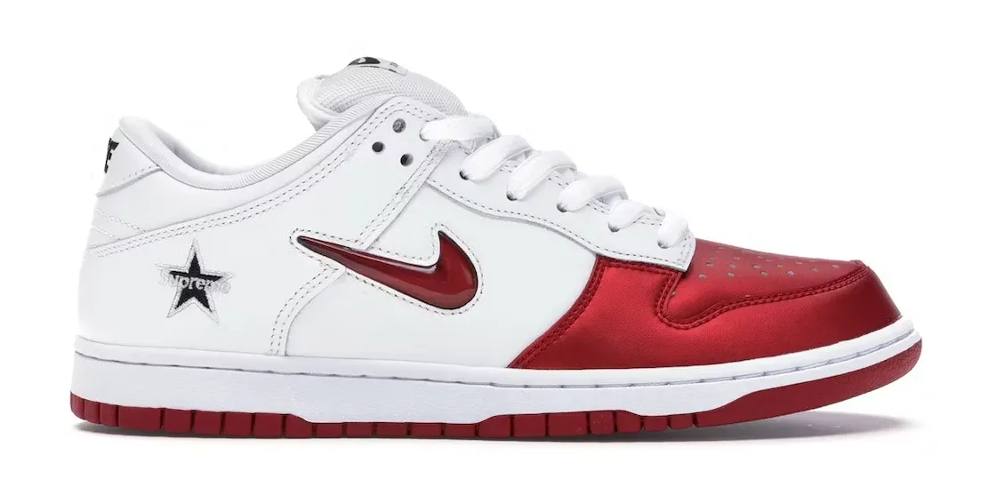 Everyday Essential Calm Hike Nike SB Dunk Low Supreme Jewel Swoosh Red