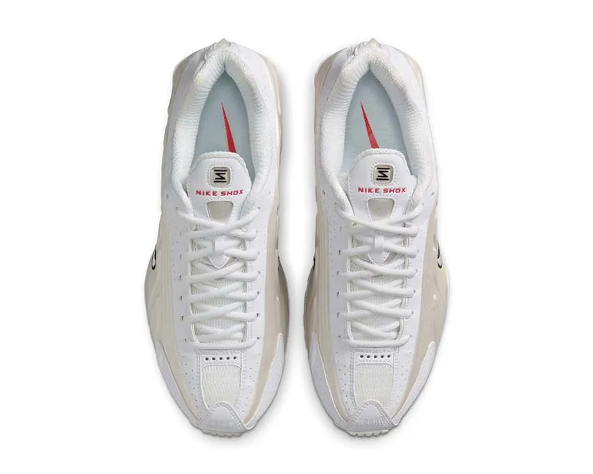 running with a reflector lace - up design Nike Shox R4 W "White Phantom"