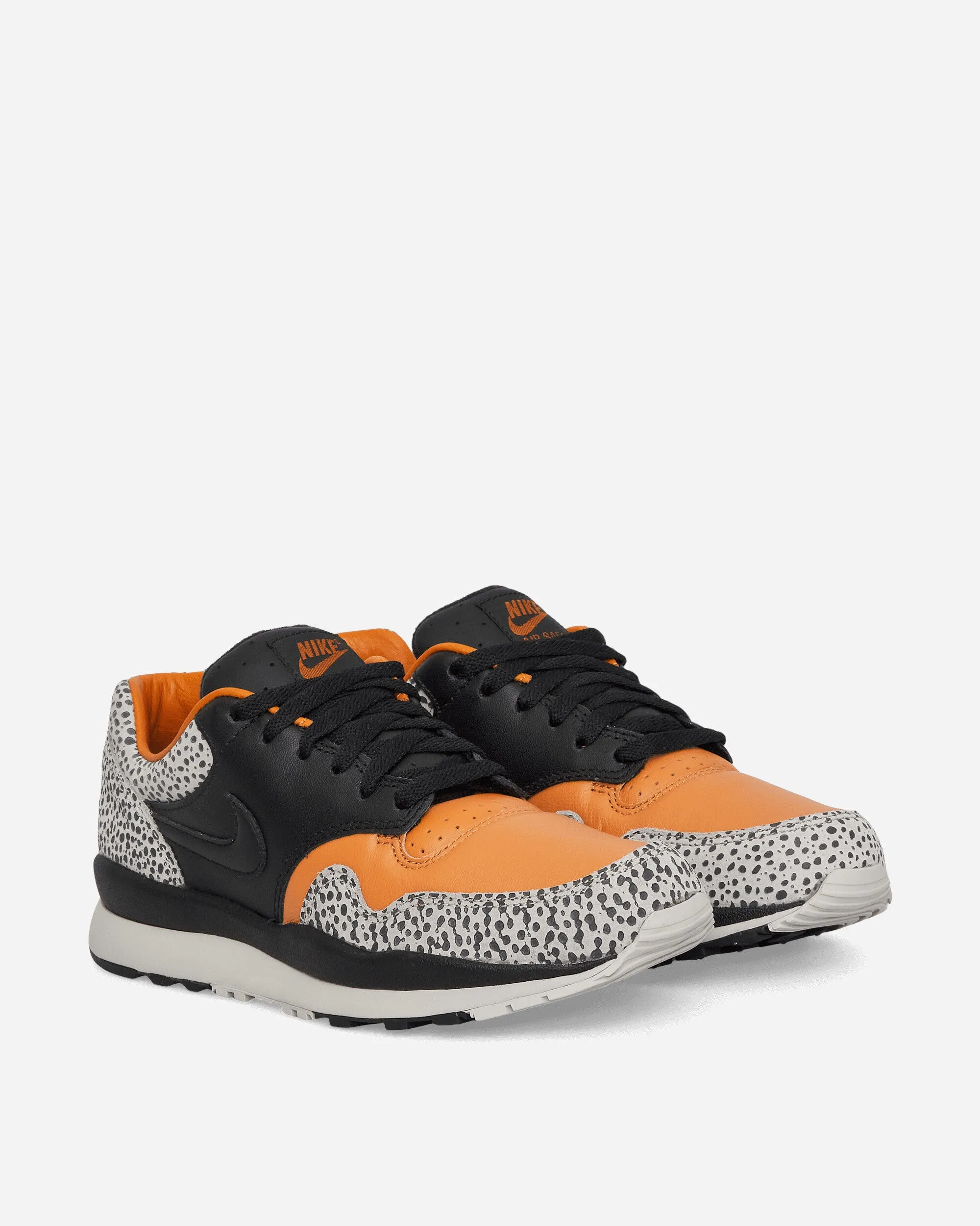 Air Safari Sneakers Black / Monarch Calm Step Season Ease