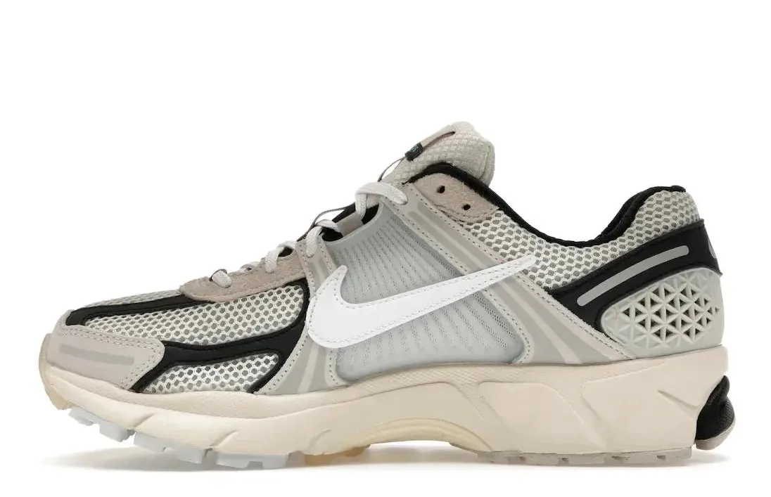 Nike Zoom Vomero 5 Supersonic Light Bone Black Easy to Carry