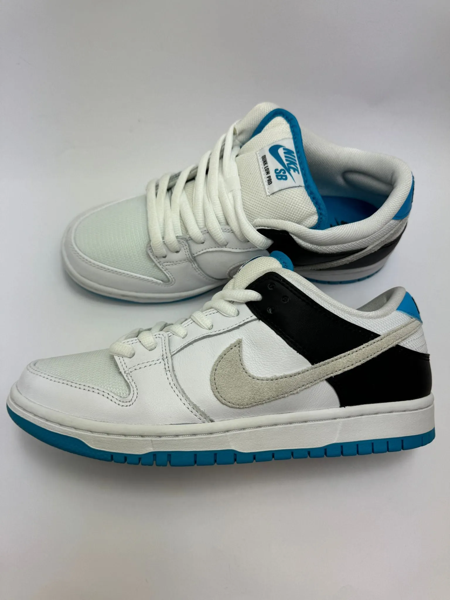 Nike SB Dunk Low "Laser Blue" hook and loop closure Minimal Build