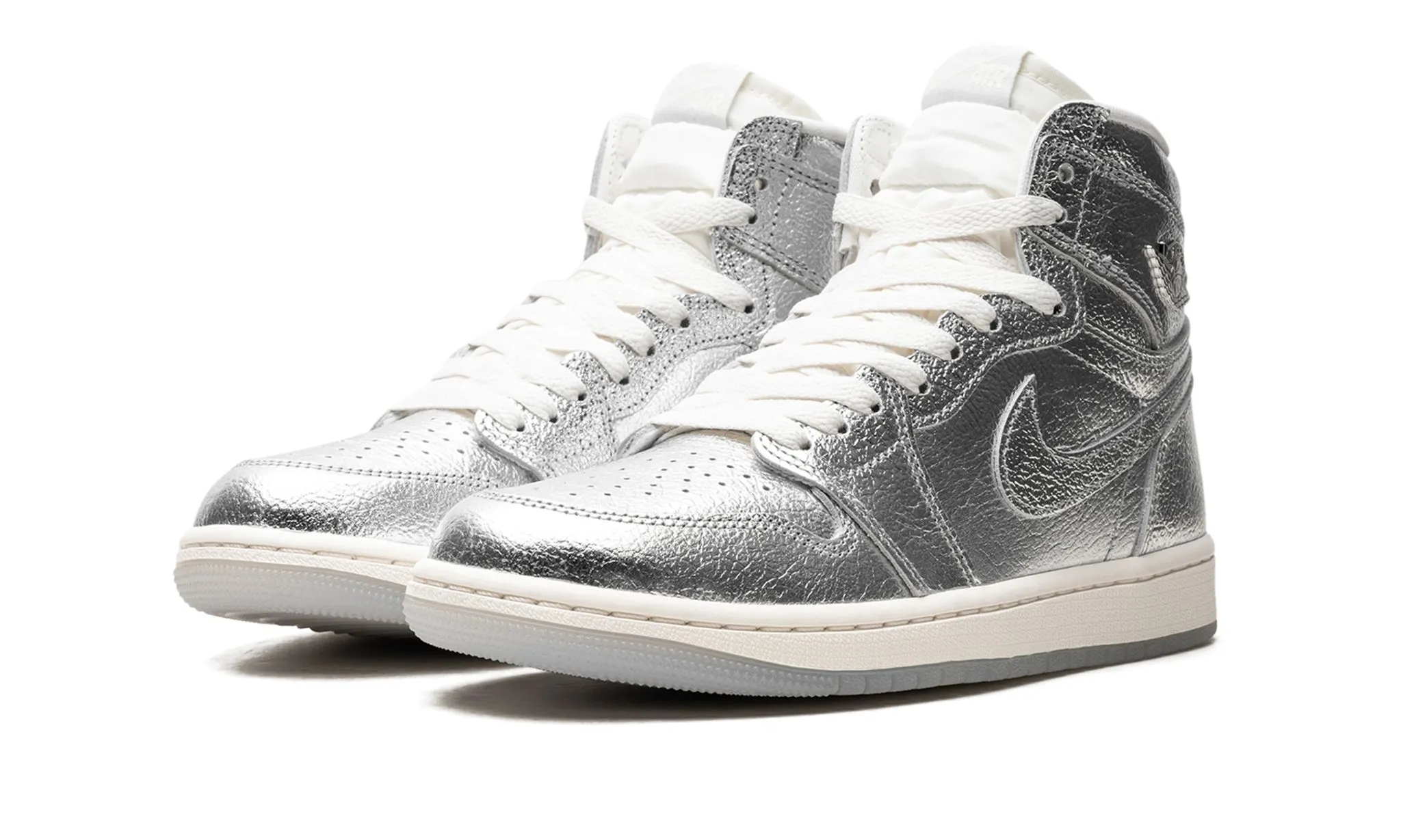 Wmns Air Jordan 1 Retro High OG 'Chrome' Short Walk youth trend