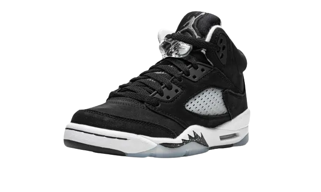 Jordan 5 Retro "Moonlight" Grade School Celebrate Walk Walking Essential