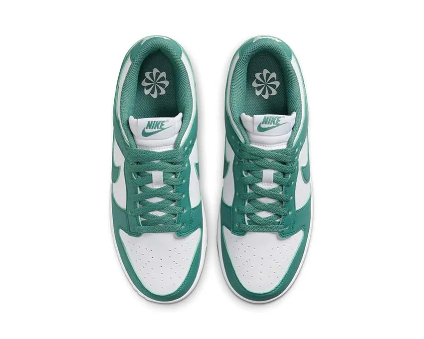 Nike Dunk Low Friend Pace Midday Step