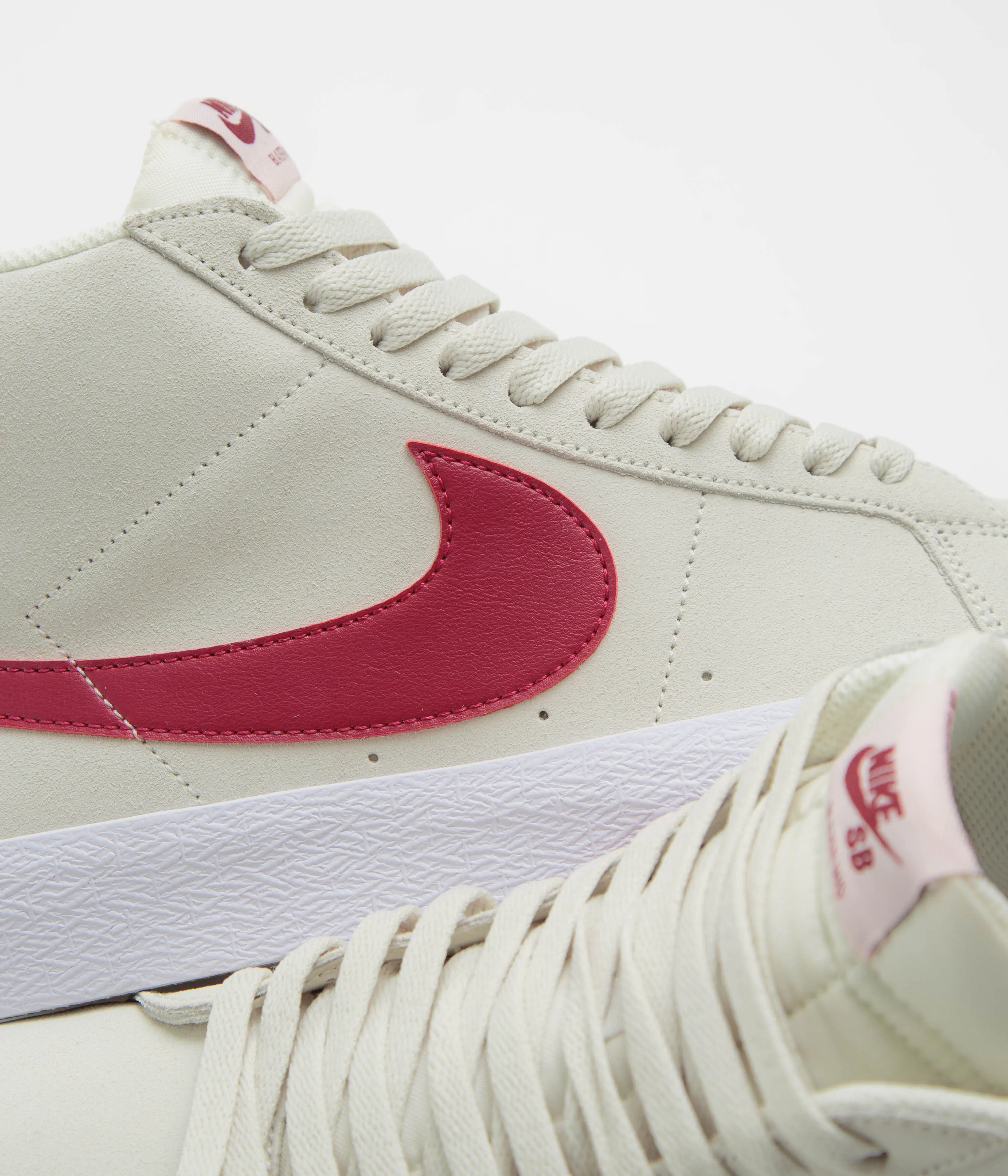 Nike SB Blazer Mid Shoes - Pale Ivory / Noble Red - Silt Red - White Cool Days Grass Jog