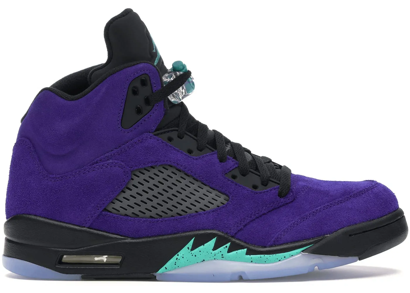 Jordan 5 Retro Alternate Grape Fall look Urban Goer