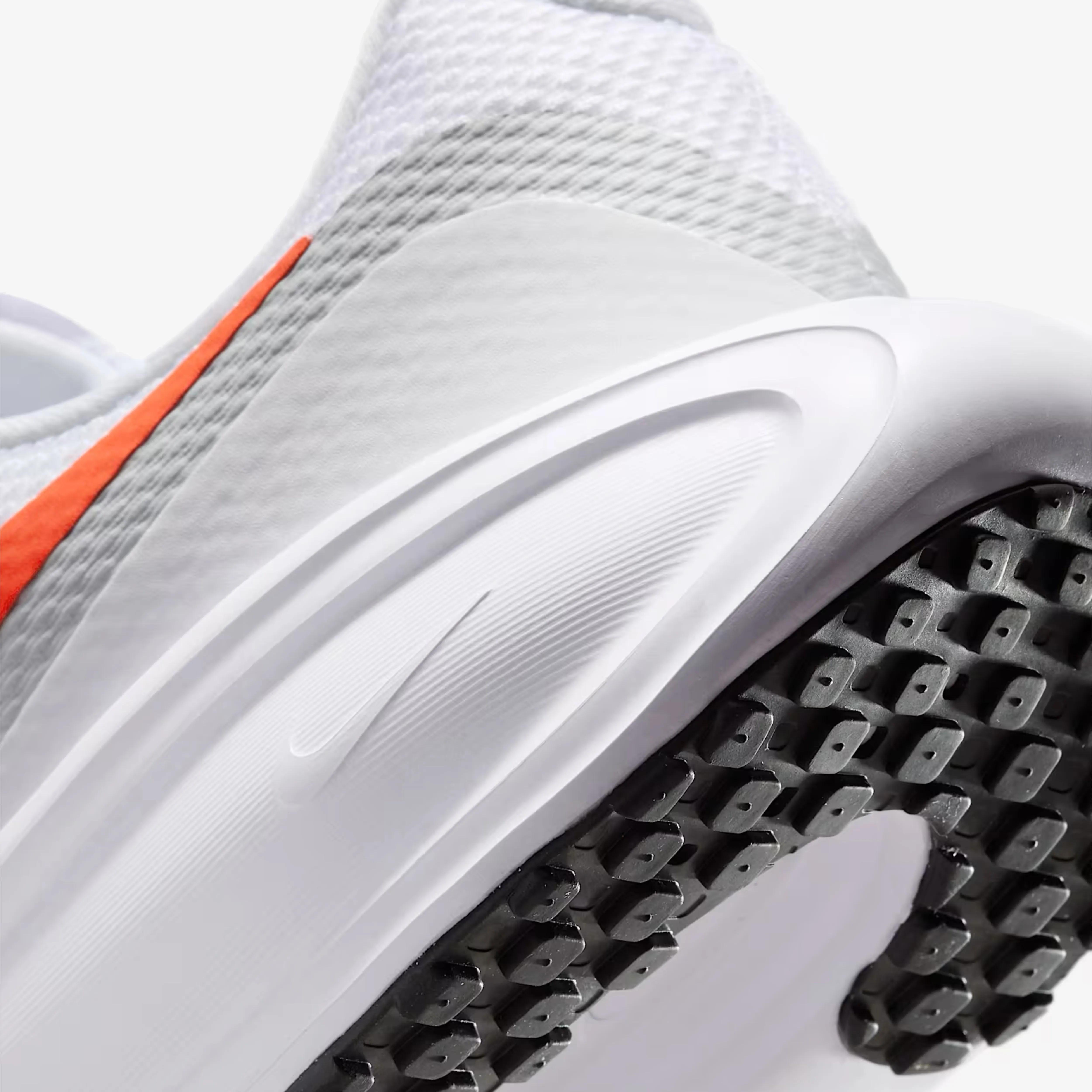 Nike | REVOLUTION 8 { WHITE/BRIGHT CRIMSON-PURE PLATINUM-BLACK Cushioned Moist Guard