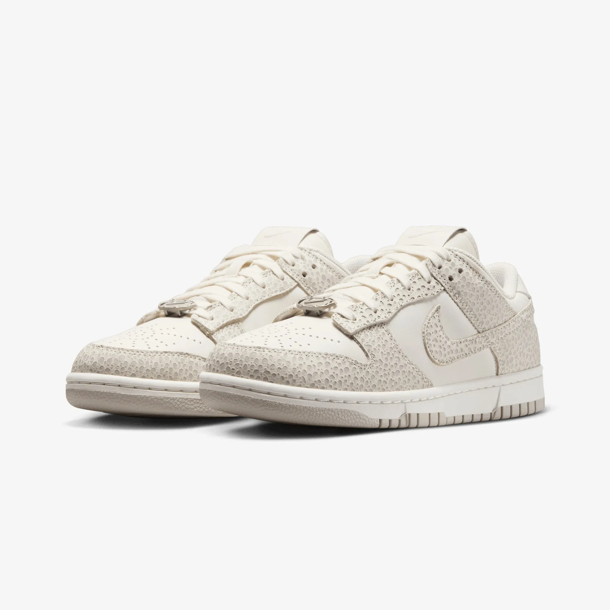 NIKE | DUNK LOW PREMIUM { PHANTOM/PHOTON DUST-LT SMOKE GREY Yoga Base Comfortable fit