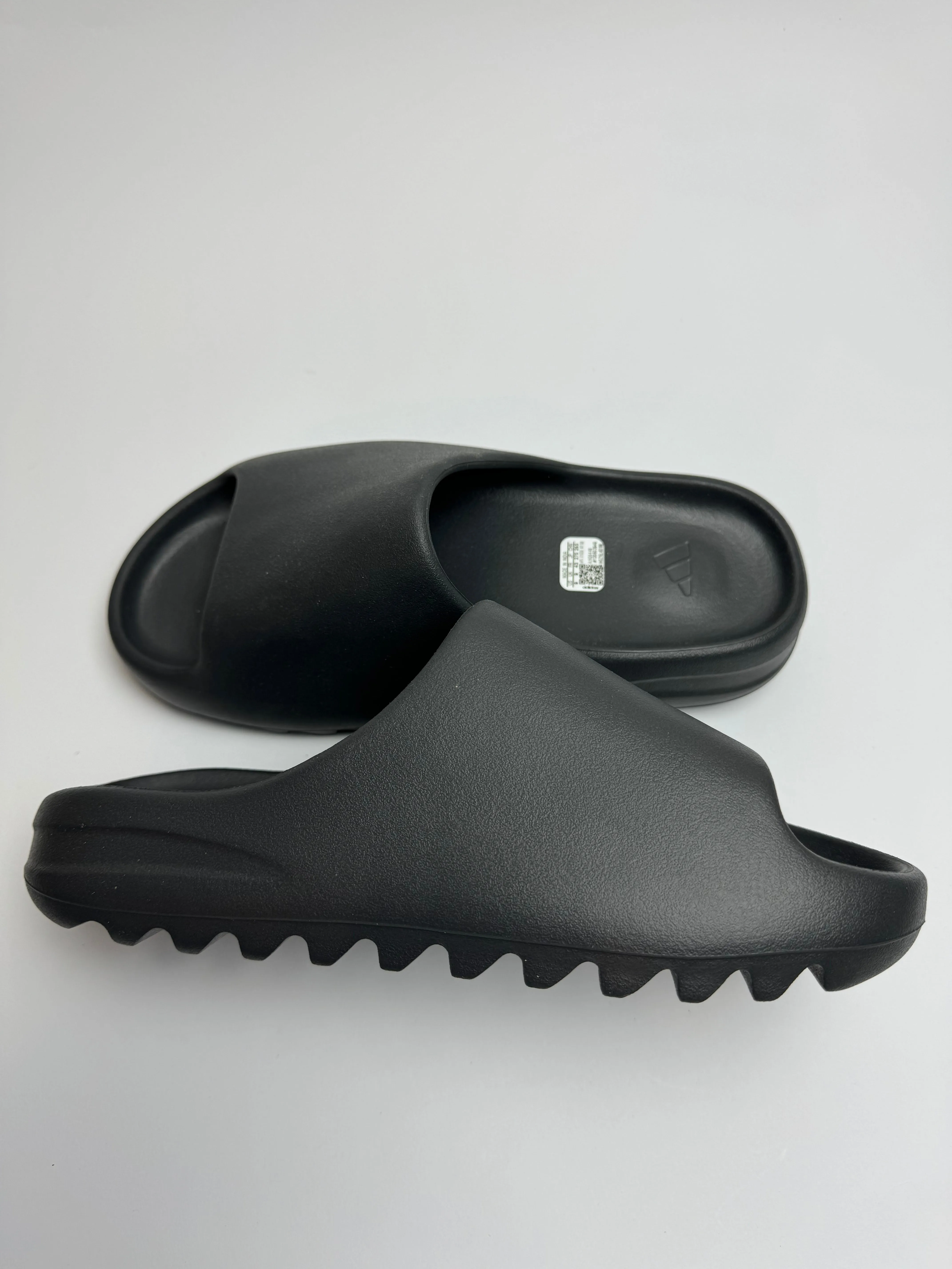 Long   Lasting Yeezy Slides "Onyx"
