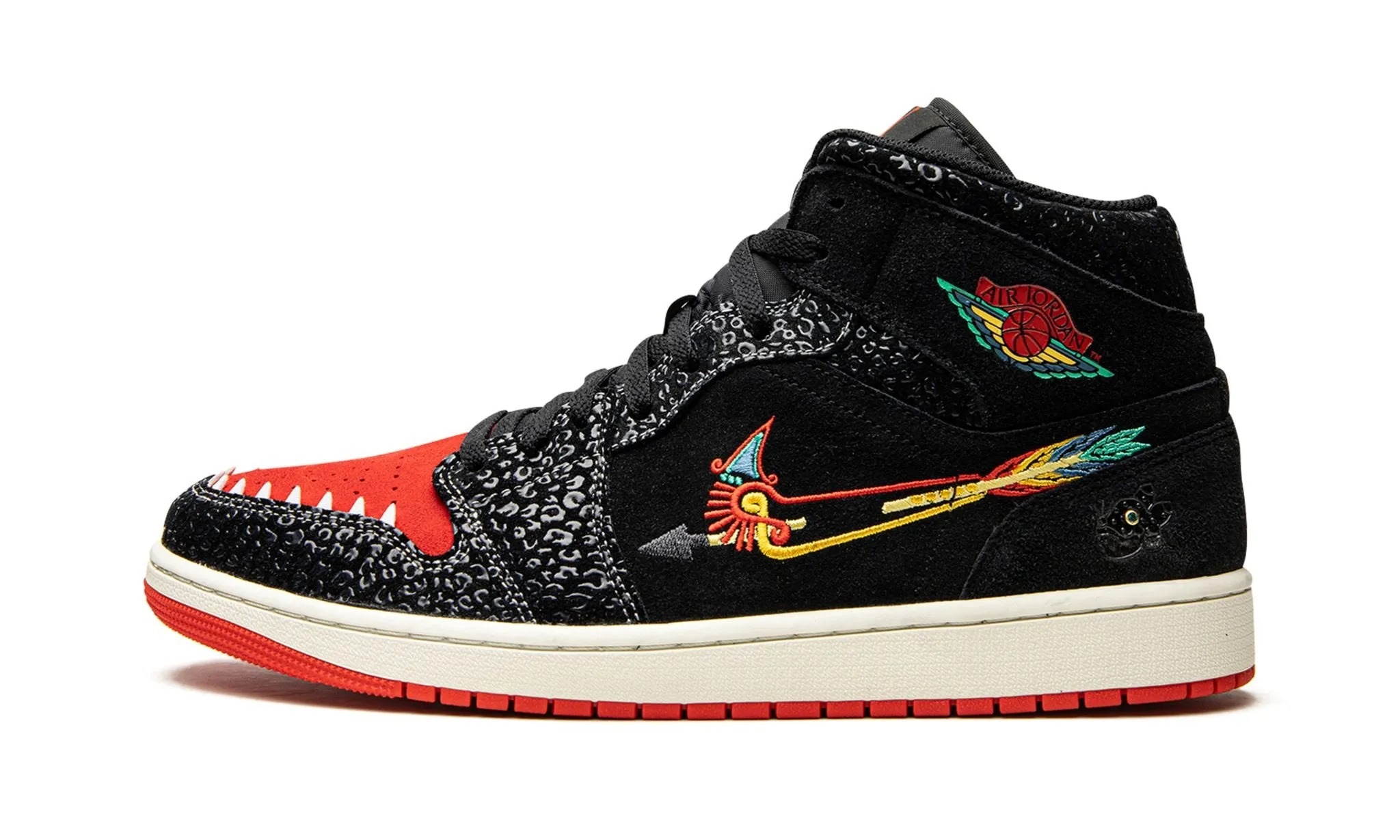 Air Jordan 1 Mid SE Siempre Familia Urban Look