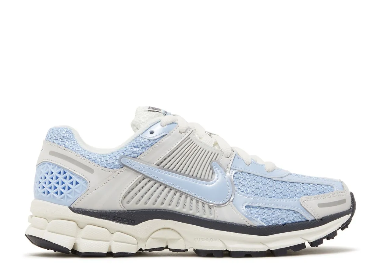Nike Zoom Vomero 5 Royal Tint Photon Dust running in cloudy weather shoes
