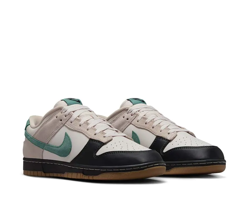 Nike Dunk Low ?Black Toe? Step Lightly