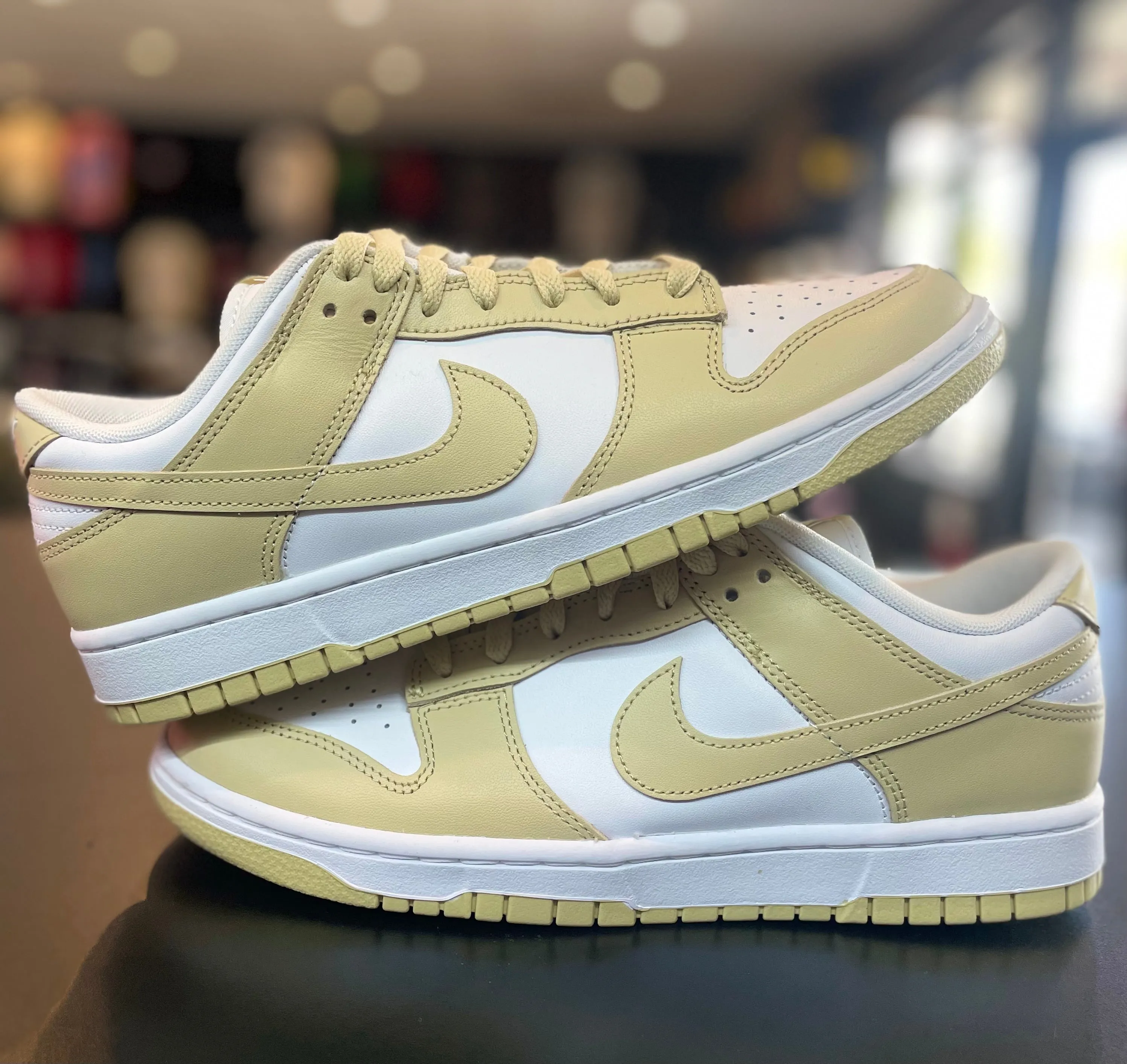 Slow Hike Lifestyle Upgrade Nike Dunk Low ??Team Gold??