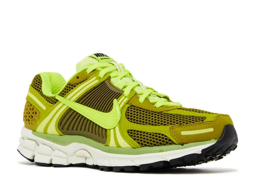 multi - purpose shoes Nike Zoom Vomero 5 Olive Flak Volt