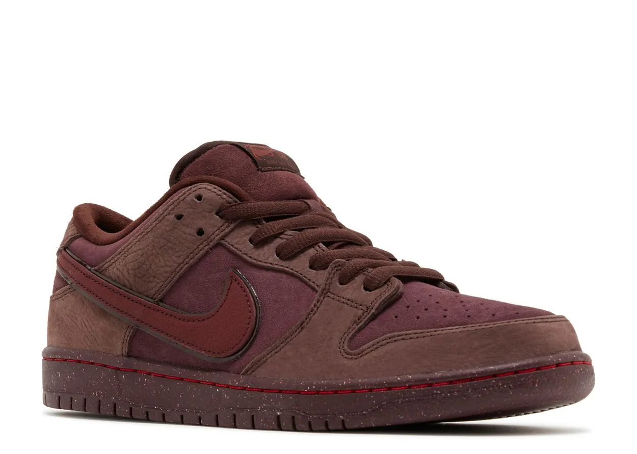 Nike SB Dunk Low City Of Love Burgundy Crush Pet Jog