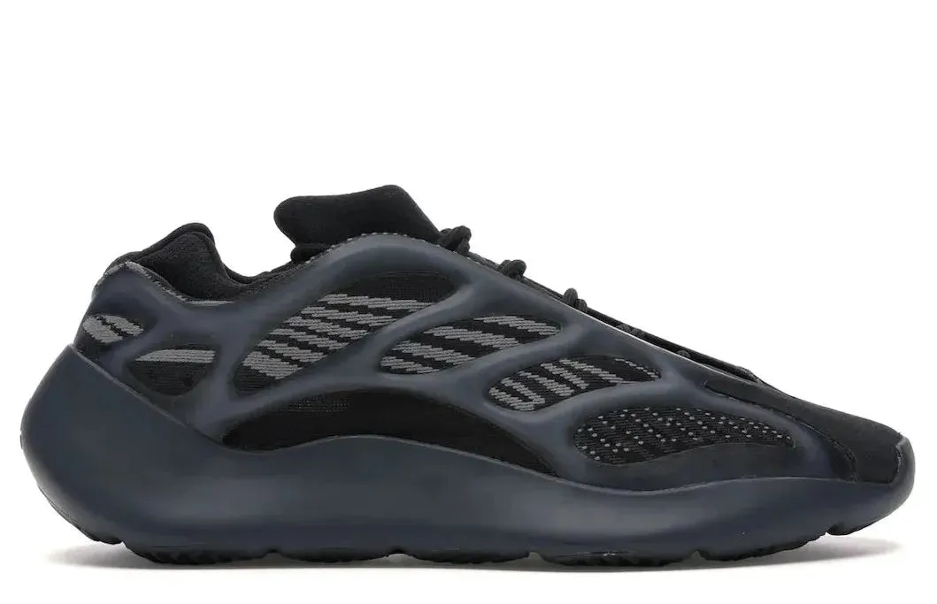 adidas Yeezy 700 V3 Alvah Functional Look Vacation Ready
